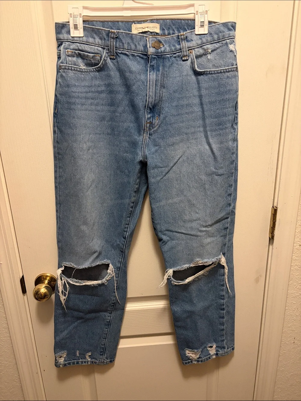 Current/Elliott The Boyfriend Distressed High-rise Jeans in Cloudburst